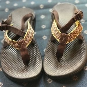 Chaco thong flip flop sandals size 7
